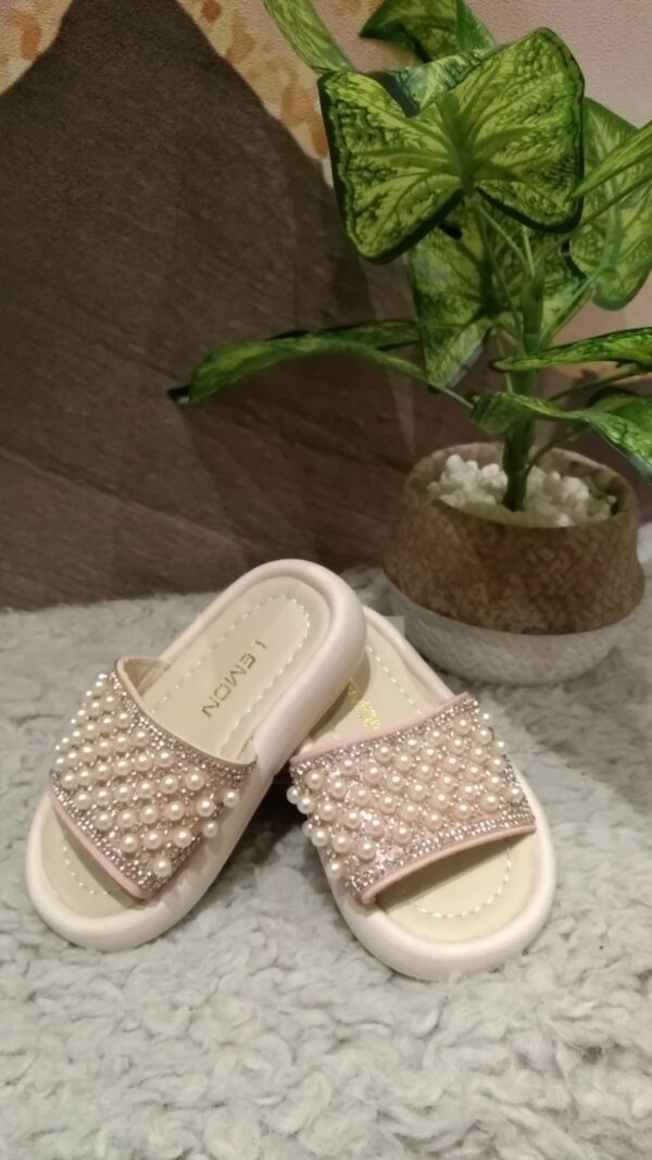 pearl slipper