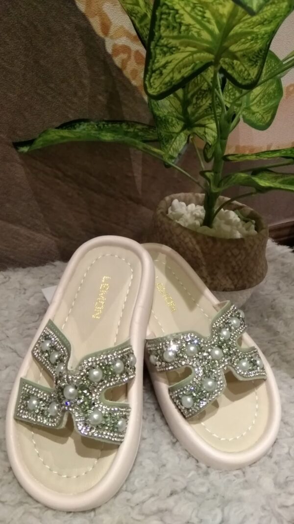 pearl slipper - Image 2